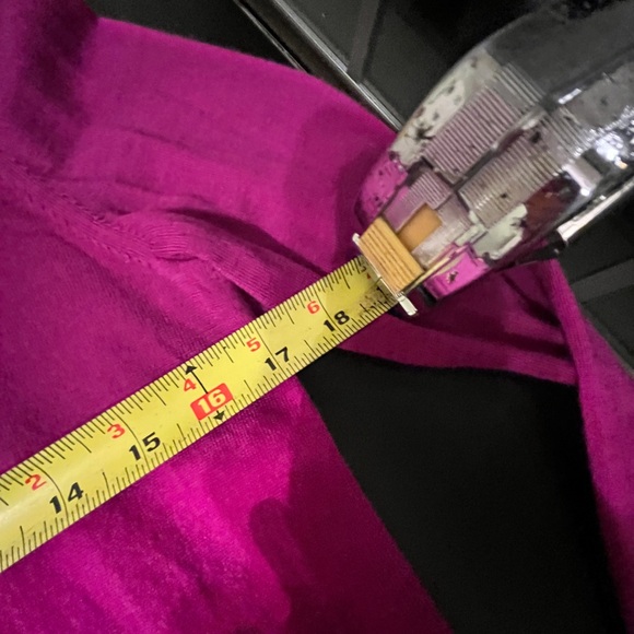 Banana Republic Fuchsia Crewneck Pullover Sweater -Size Medium - Picture 11 of 15